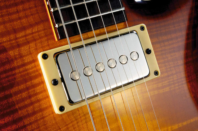 Double-D Seymour Duncan pickups designed to Jol Dantzig's specifications